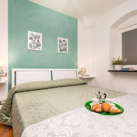 Memorie Saline, Terre Marine Apartment เวอนาซซา ภายนอก รูปภาพ